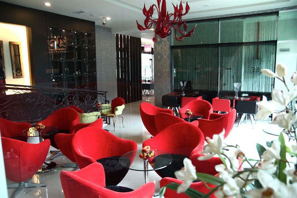 Arenaa Deluxe Hotel Malacca Exterior foto